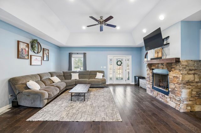 702 Forrest Dr, Tullahoma, TN 37388