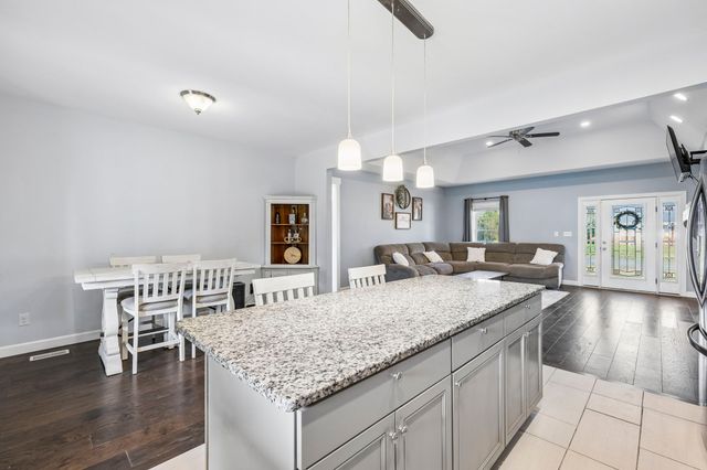 702 Forrest Dr, Tullahoma, TN 37388