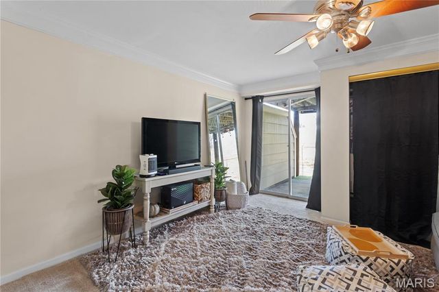 12075 Autumn Lakes Drive, Maryland Heights, MO 63043