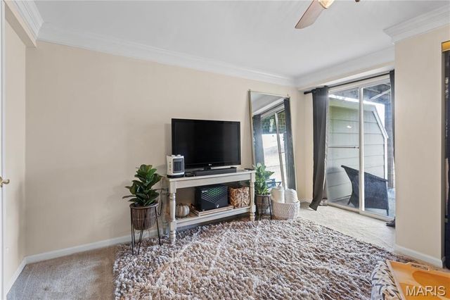 12075 Autumn Lakes Drive, Maryland Heights, MO 63043