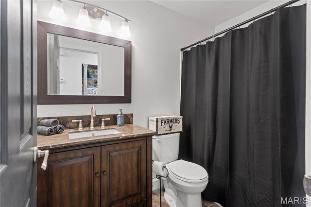 12075 Autumn Lakes Drive, Maryland Heights, MO 63043