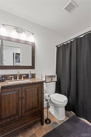 12075 Autumn Lakes Drive, Maryland Heights, MO 63043