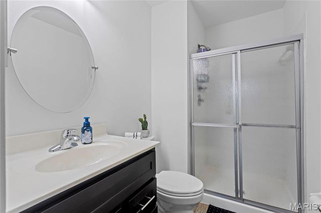 12075 Autumn Lakes Drive, Maryland Heights, MO 63043