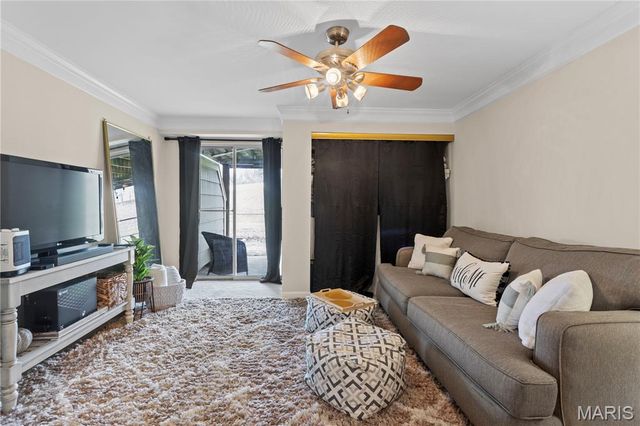 12075 Autumn Lakes Drive, Maryland Heights, MO 63043