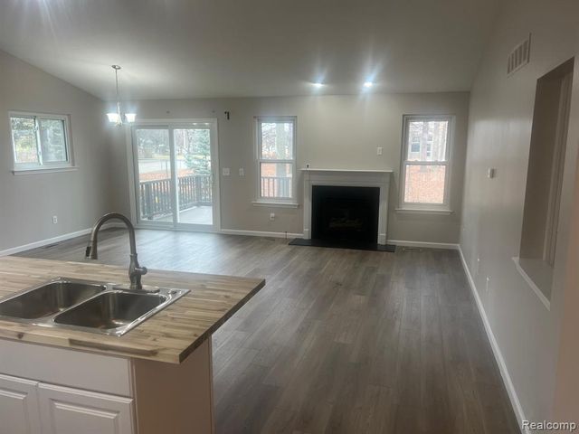 37378 Amhurst Drive, Westland, MI 48185