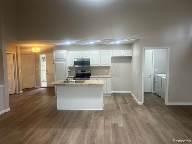 37378 Amhurst Drive, Westland, MI 48185