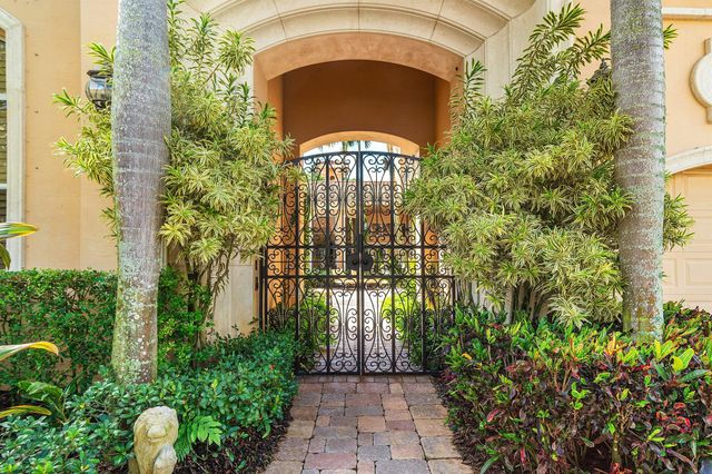 155 Remo Place, Palm Beach Gardens, FL 33418