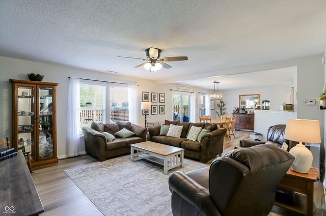 1304 Ellington Drive, Shelbyville, IN 46176