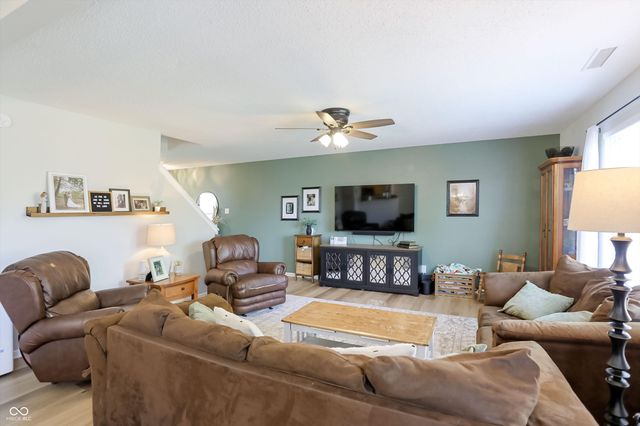 1304 Ellington Drive, Shelbyville, IN 46176