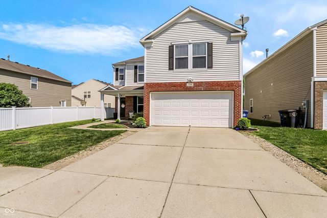 1304 Ellington Drive, Shelbyville, IN 46176