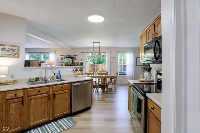 1304 Ellington Drive, Shelbyville, IN 46176