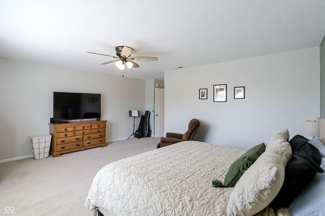 1304 Ellington Drive, Shelbyville, IN 46176
