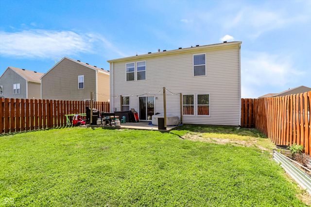 1304 Ellington Drive, Shelbyville, IN 46176