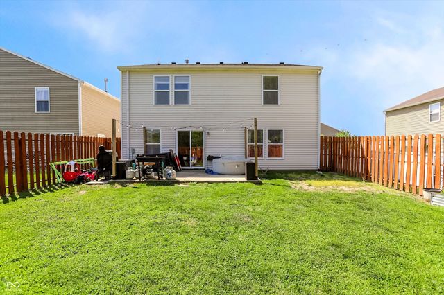 1304 Ellington Drive, Shelbyville, IN 46176