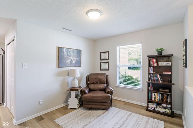 1304 Ellington Drive, Shelbyville, IN 46176