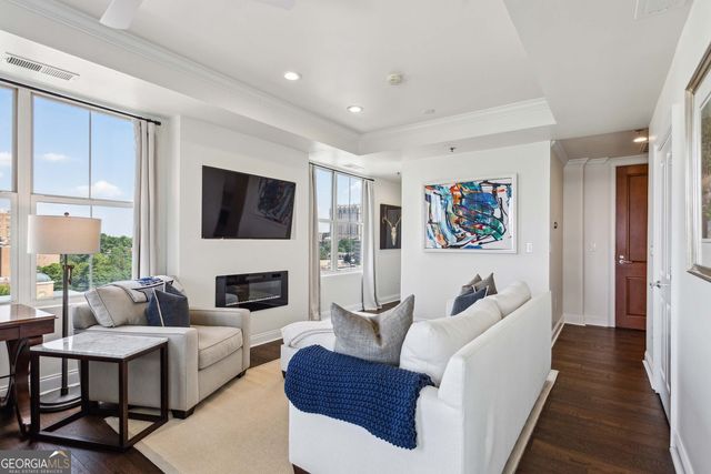 2881 Peachtree Road NE 1005, Atlanta, GA 30305