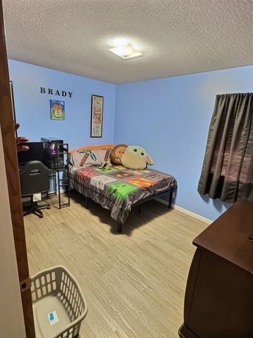 203 W Sandhill, Derby, KS 67037
