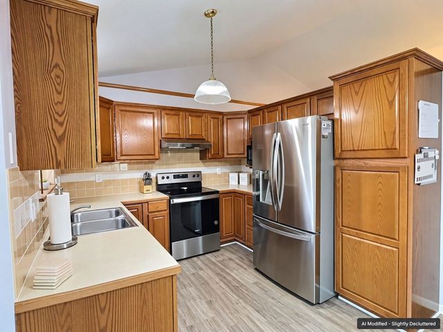 203 W Sandhill, Derby, KS 67037