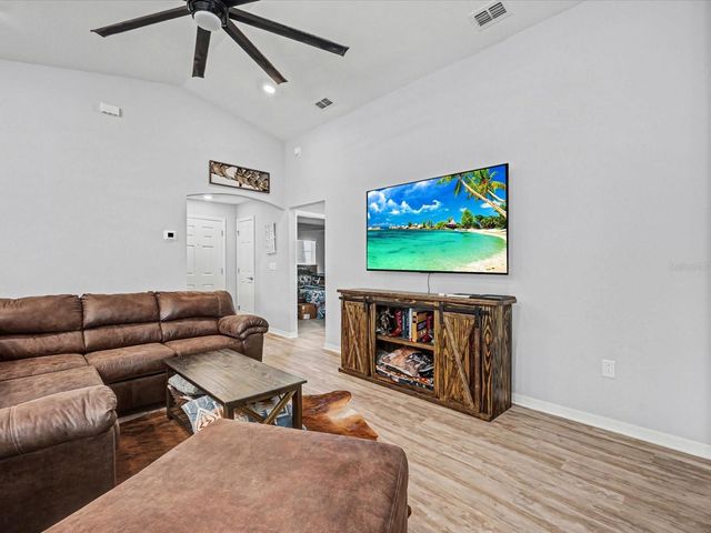 1330 MEZZAVALLE WAY, Auburndale, FL 33823