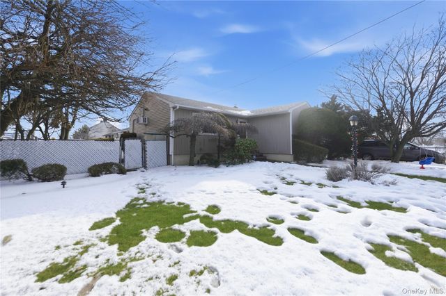 3 Archer Street, Freeport, NY 11520