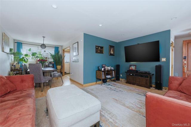 3 Archer Street, Freeport, NY 11520