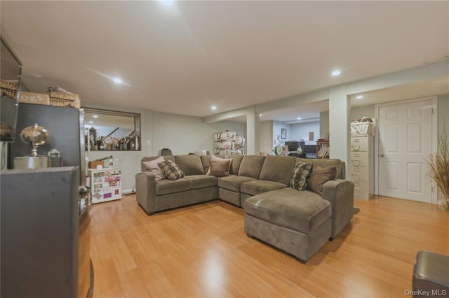 3 Archer Street, Freeport, NY 11520