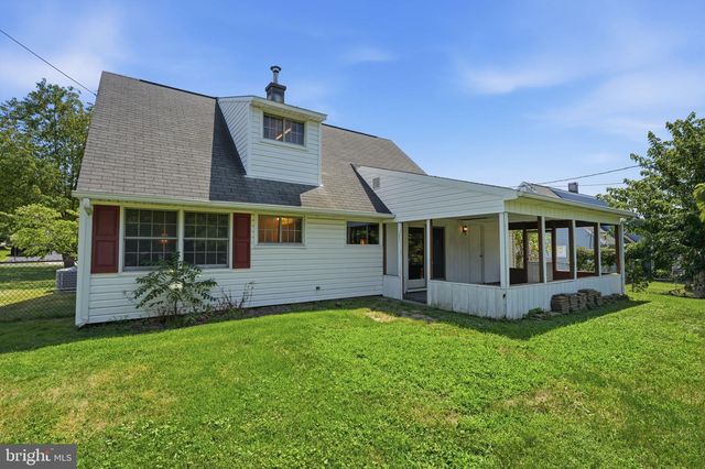 37 TRELLIS RD, Levittown, PA 19056