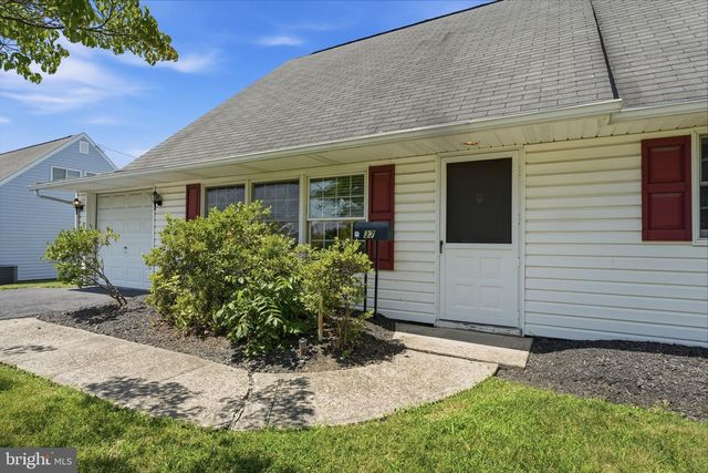 37 TRELLIS RD, Levittown, PA 19056
