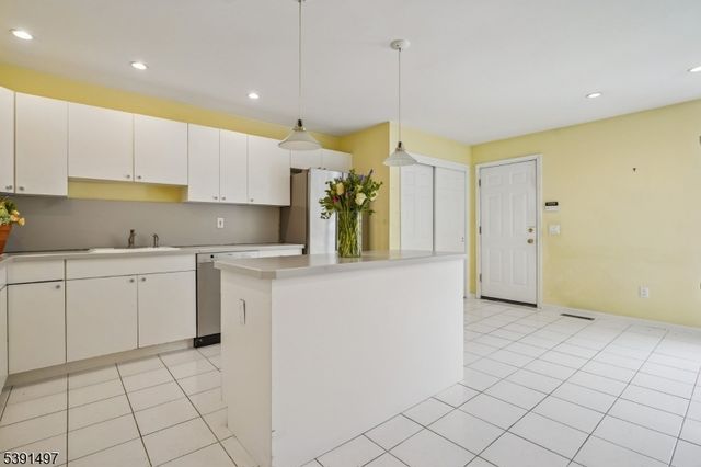 50 Pippins Way, Morris Twp., NJ 07960