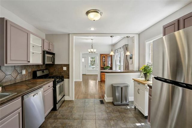 2259 Newnan Street, East Point, GA 30344