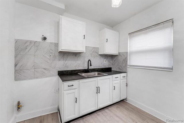 8064 Bliss Street, Detroit, MI 48234