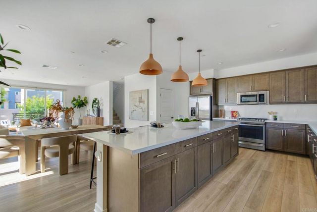 6100 Colt Place 101, Carlsbad, CA 92009