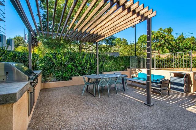 6100 Colt Place 101, Carlsbad, CA 92009