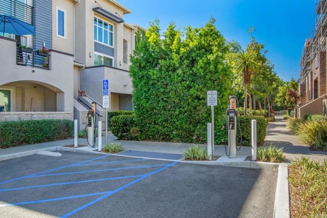 6100 Colt Place 101, Carlsbad, CA 92009