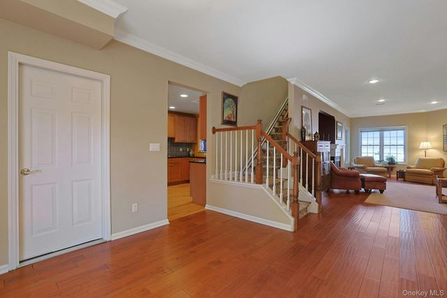 806 Half Moon Bay Drive, Croton-on-hudson, NY 10520
