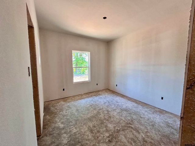 201 E Fleming, Longview, TX 75604