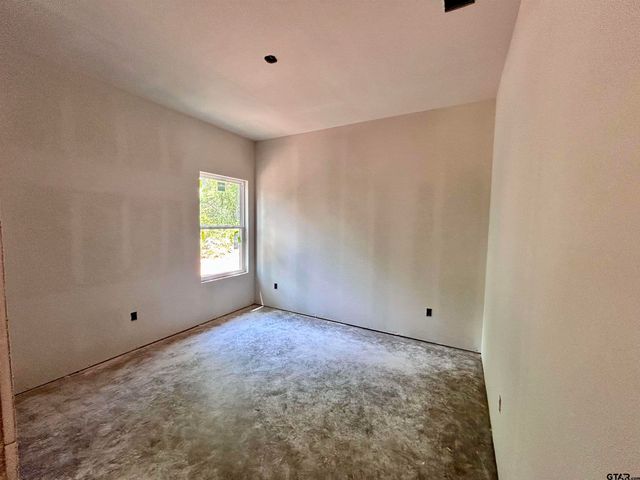 201 E Fleming, Longview, TX 75604