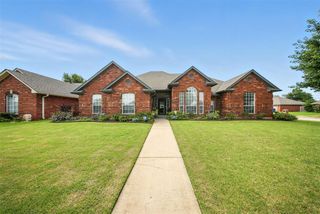 508 N Caddell Way, Mustang, OK 73064