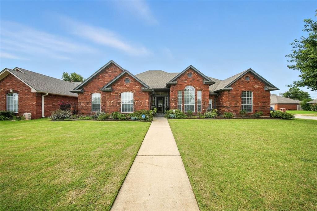 508 N Caddell Way, Mustang, OK 73064