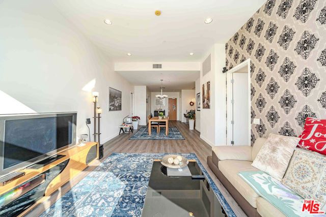 3223 W 6th Street 906, Los Angeles, CA 90020