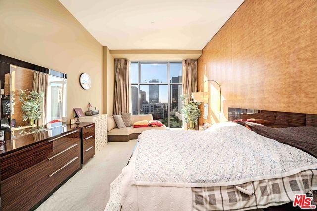 3223 W 6th Street 906, Los Angeles, CA 90020