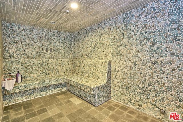 3223 W 6th Street 906, Los Angeles, CA 90020