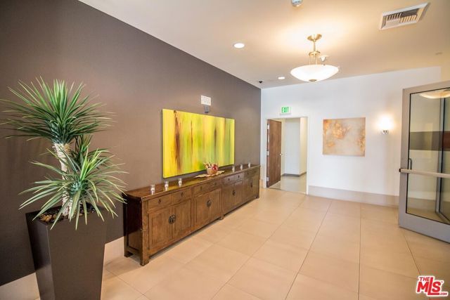 3223 W 6th Street 906, Los Angeles, CA 90020