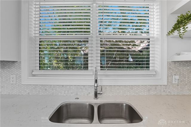 3847 Drake Avenue, Cincinnati, OH 45209