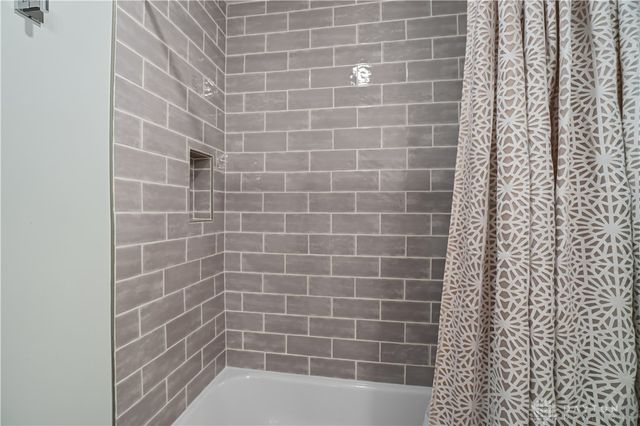 3847 Drake Avenue, Cincinnati, OH 45209