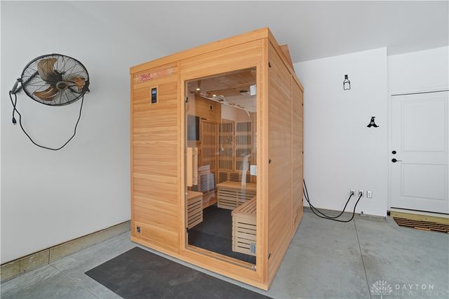 3847 Drake Avenue, Cincinnati, OH 45209