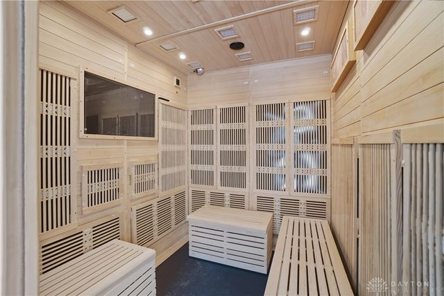 3847 Drake Avenue, Cincinnati, OH 45209