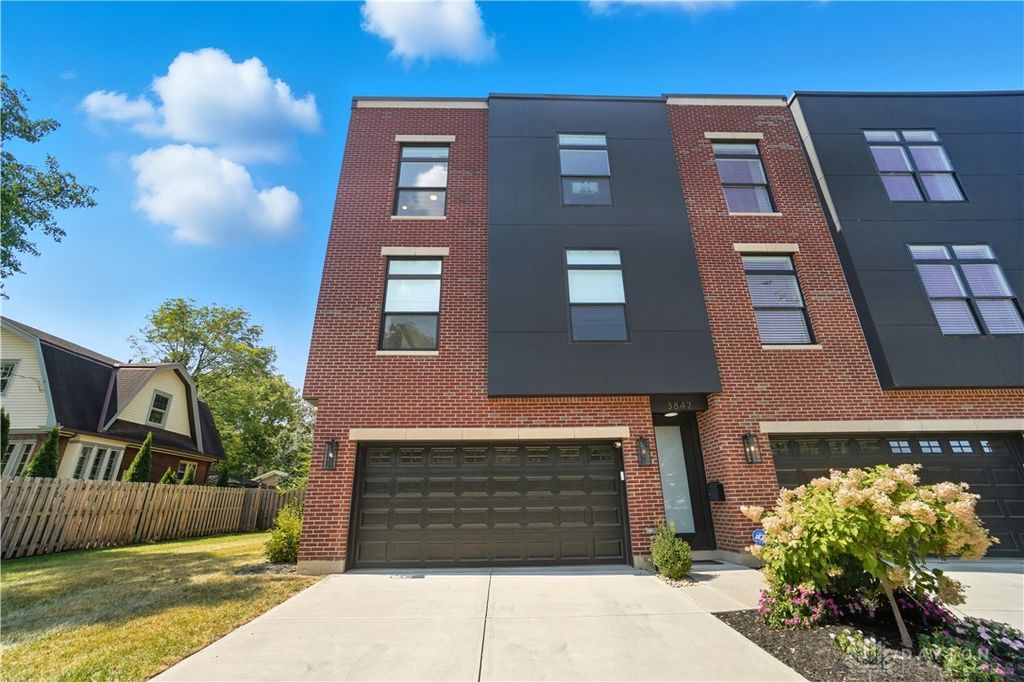 3847 Drake Avenue, Cincinnati, OH 45209