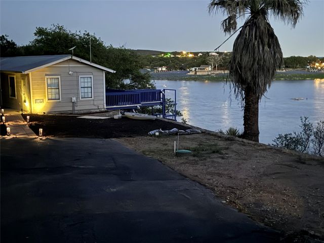 603 Waterway LN, Burnet, TX 78611