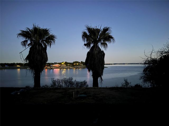 603 Waterway LN, Burnet, TX 78611